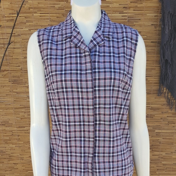 Sleeveless plaid button up ladies top - Picture 2 of 8